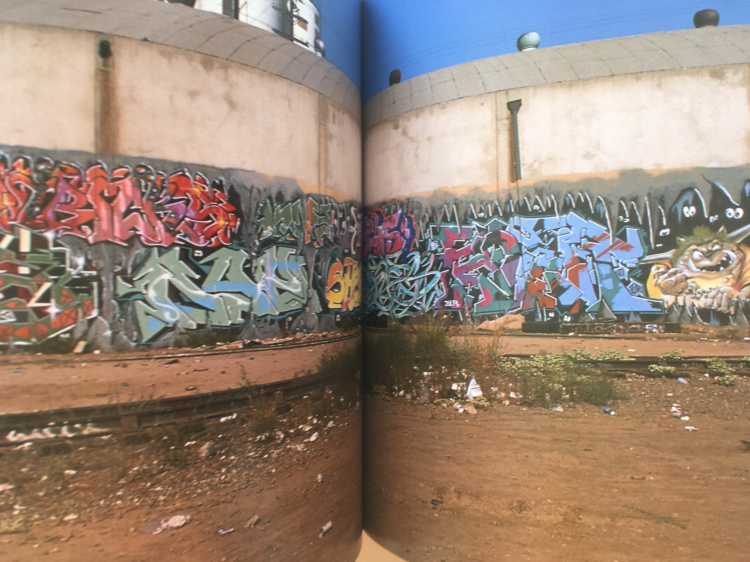 Graffiti LA: Street Styles and Art (with cd-rom)